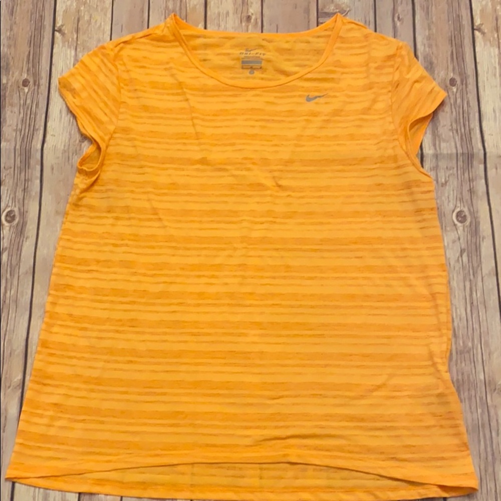 Nike DRI FIT ACTIVE TOP SIZE MEDIUM